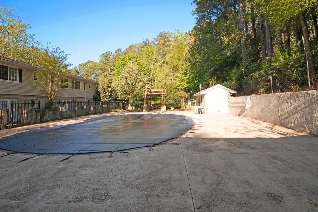 6940 Roswell Road Unit 25c, Sandy Springs, Georgia 30328, 2 Bedrooms Bedrooms, ,1 BathroomBathrooms,Residential,Sold,6940 Roswell Road Unit 25c,6535299