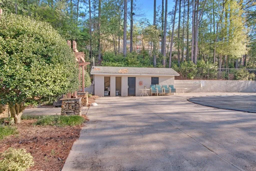 6940 Roswell Road Unit 25c, Sandy Springs, Georgia 30328, 2 Bedrooms Bedrooms, ,1 BathroomBathrooms,Residential,Sold,6940 Roswell Road Unit 25c,6535299