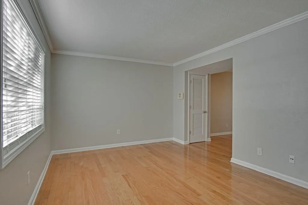 6940 Roswell Road Unit 25c, Sandy Springs, Georgia 30328, 2 Bedrooms Bedrooms, ,1 BathroomBathrooms,Residential,Sold,6940 Roswell Road Unit 25c,6535299