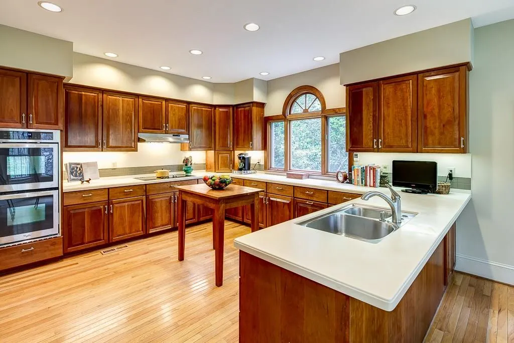 960 Winding Creek Trail, Sandy Springs, Georgia 30328, 5 Bedrooms Bedrooms, ,5 BathroomsBathrooms,Residential,Sold,960 Winding Creek Trail,5742008