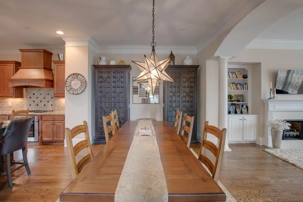 943 Delaronde Court, Atlanta, Georgia 30328, 4 Bedrooms Bedrooms, ,3 BathroomsBathrooms,Residential,Sold,943 Delaronde Court,5839373 943 Delaronde Court, Atlanta, Georgia 30328, 4 Bedrooms Bedrooms, ,3 BathroomsBathrooms,Residential,Sold,943 Delaronde Court,5839373