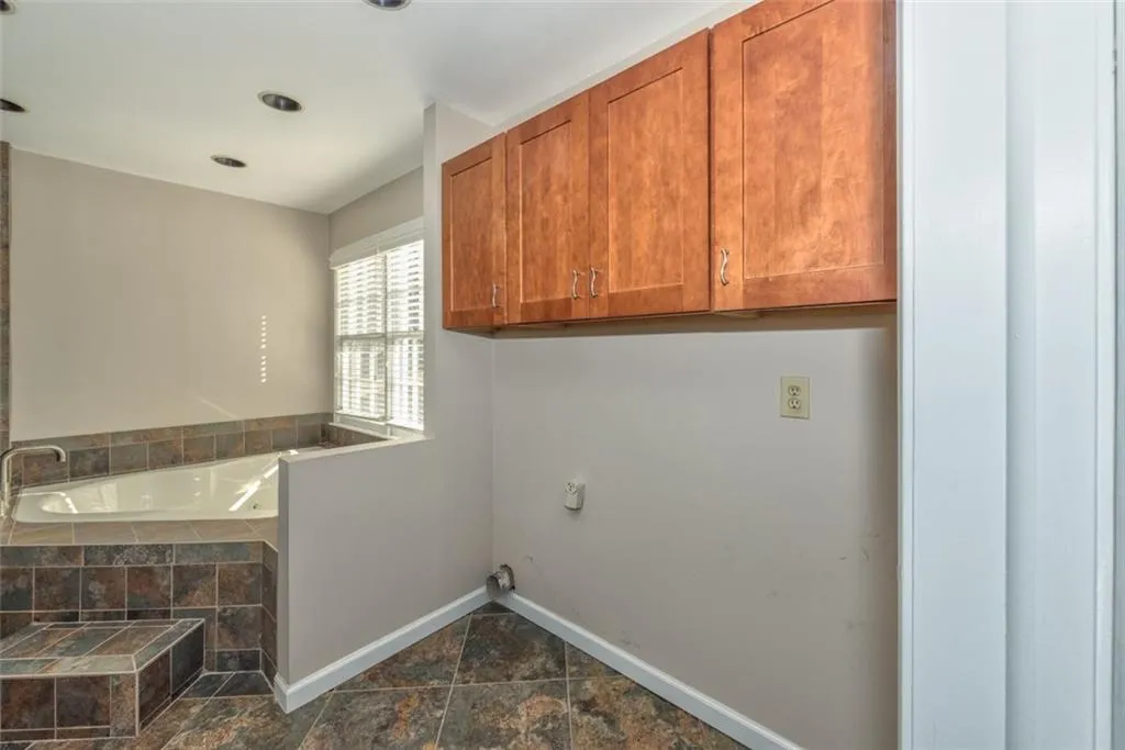 670 Corbin Lake Court Unit 0, Atlanta, Georgia 30350, 3 Bedrooms Bedrooms, ,3 BathroomsBathrooms,Residential,Sold,670 Corbin Lake Court Unit 0,5654017