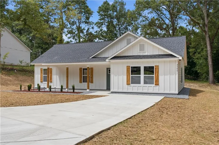4380 Navajo Lane Se, Acworth, Georgia 30102