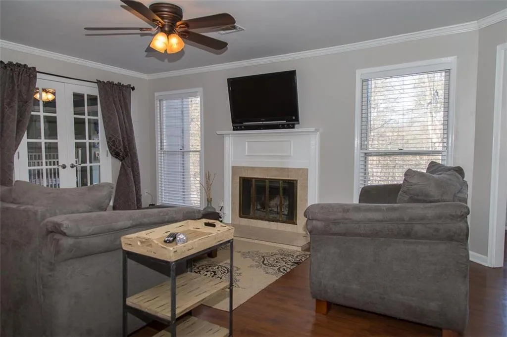 807 Camden Court, Sandy Springs, Georgia 30327, 2 Bedrooms Bedrooms, ,2 BathroomsBathrooms,Residential,Sold,807 Camden Court,5652525