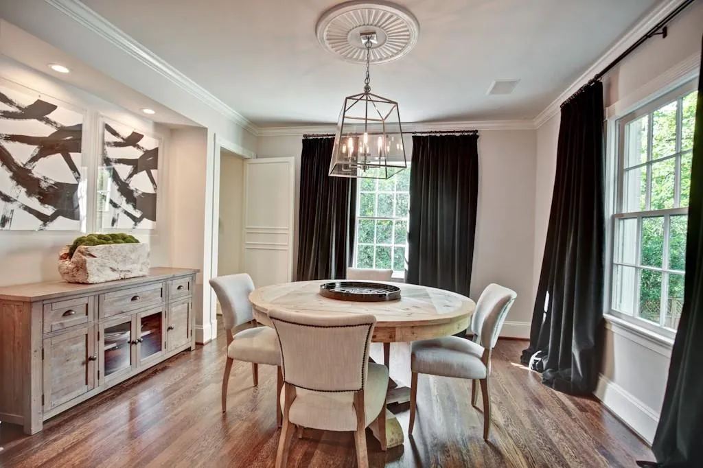 2361 Alton Road Nw, Atlanta, Georgia 30305, 4 Bedrooms Bedrooms, ,4 BathroomsBathrooms,Residential,Sold,2361 Alton Road Nw,5757082