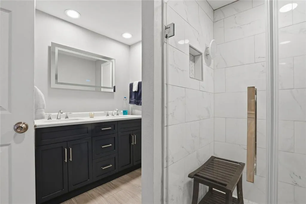 Double Vanity, LED Mirror