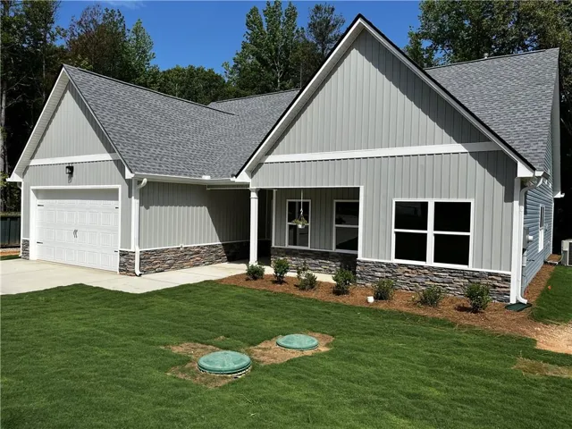 Front View of 1956 Cochran Ridge Road