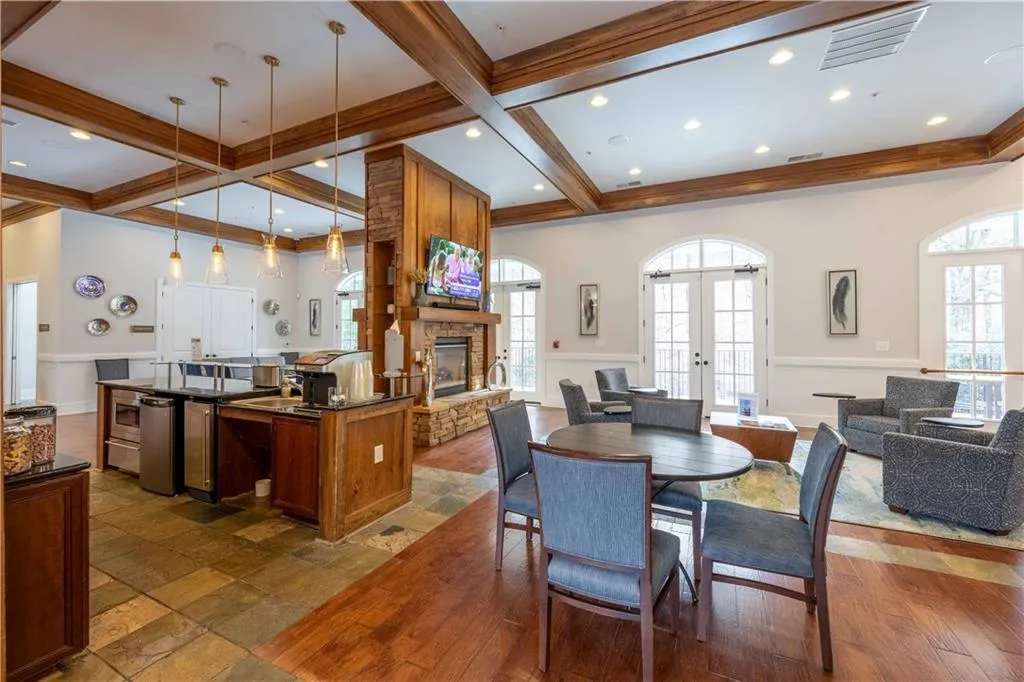 200 River Vista Drive Unit 532, Atlanta, Georgia 30339, 1 Bedroom Bedrooms, ,1 BathroomBathrooms,Residential,Sold,200 River Vista Drive Unit 532,7505446