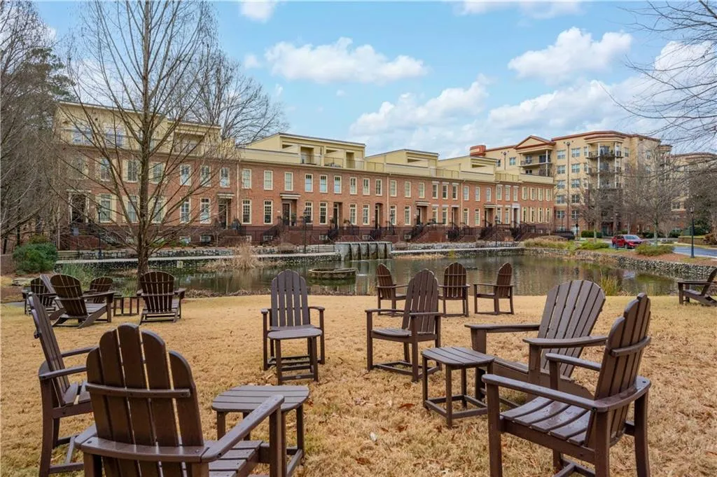 200 River Vista Drive Unit 532, Atlanta, Georgia 30339, 1 Bedroom Bedrooms, ,1 BathroomBathrooms,Residential,Sold,200 River Vista Drive Unit 532,7505446