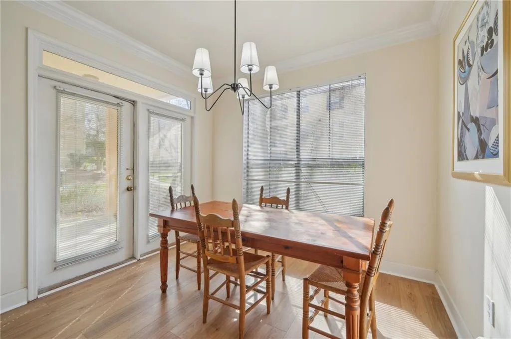 3777 Peachtree Road Ne Unit 1007, Atlanta, Georgia 30319, 2 Bedrooms Bedrooms, ,2 BathroomsBathrooms,Residential,For Sale,3777 Peachtree Road Ne Unit 1007,7625499