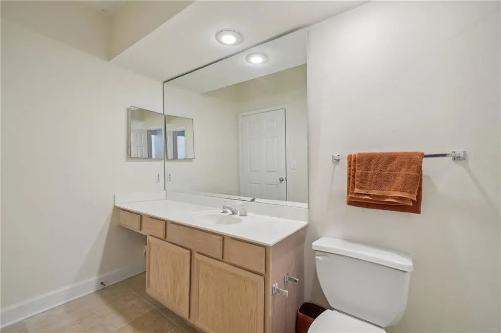 3777 Peachtree Road Ne Unit 1007, Atlanta, Georgia 30319, 2 Bedrooms Bedrooms, ,2 BathroomsBathrooms,Residential,For Sale,3777 Peachtree Road Ne Unit 1007,7625499