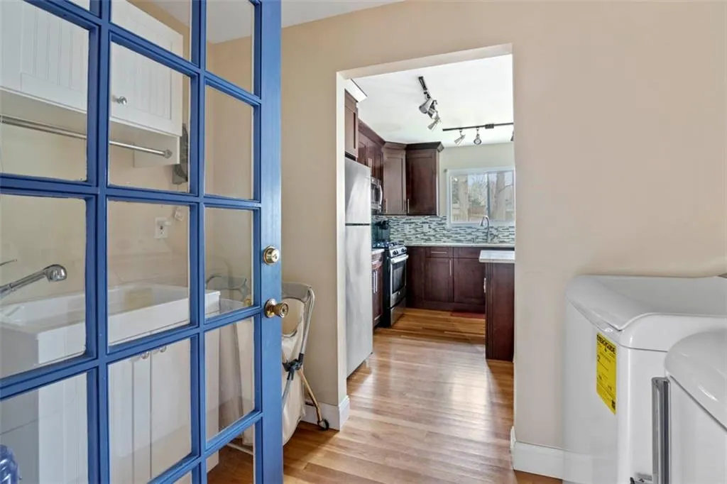 325 Westerhall Court, Atlanta, Georgia 30328, 3 Bedrooms Bedrooms, ,2 BathroomsBathrooms,Residential,Sold,325 Westerhall Court,7005042