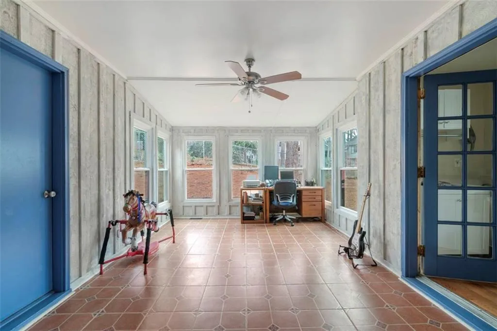 325 Westerhall Court, Atlanta, Georgia 30328, 3 Bedrooms Bedrooms, ,2 BathroomsBathrooms,Residential,Sold,325 Westerhall Court,7005042