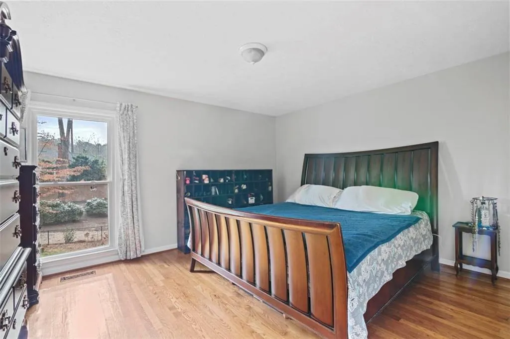 325 Westerhall Court, Atlanta, Georgia 30328, 3 Bedrooms Bedrooms, ,2 BathroomsBathrooms,Residential,Sold,325 Westerhall Court,7005042