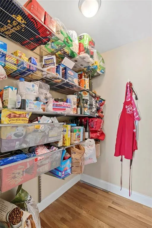 325 Westerhall Court, Atlanta, Georgia 30328, 3 Bedrooms Bedrooms, ,2 BathroomsBathrooms,Residential,Sold,325 Westerhall Court,7005042