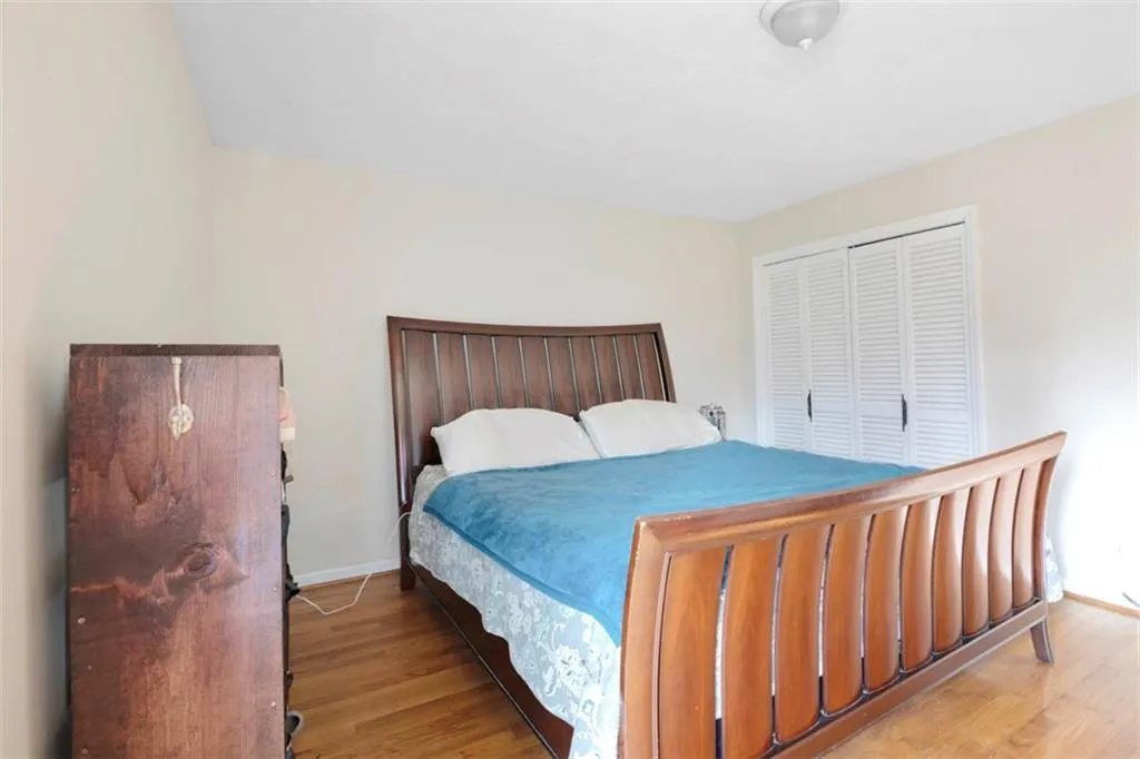 325 Westerhall Court, Atlanta, Georgia 30328, 3 Bedrooms Bedrooms, ,2 BathroomsBathrooms,Residential,Sold,325 Westerhall Court,7005042