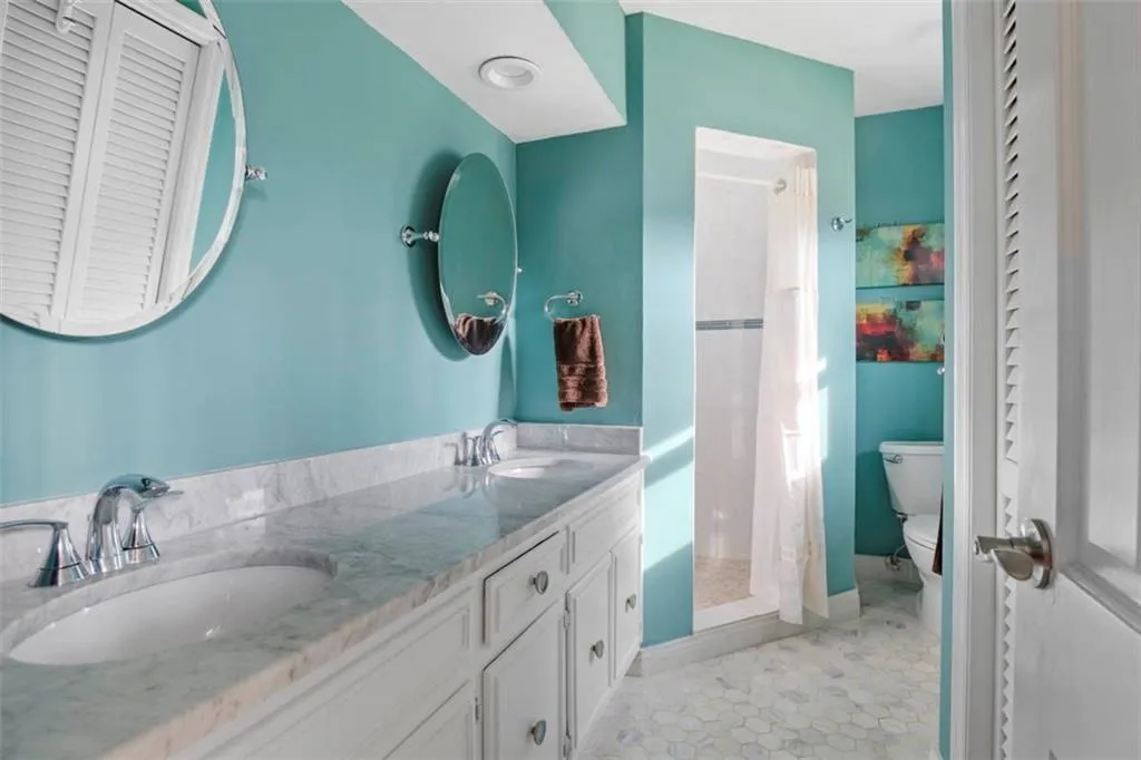 325 Westerhall Court, Atlanta, Georgia 30328, 3 Bedrooms Bedrooms, ,2 BathroomsBathrooms,Residential,Sold,325 Westerhall Court,7005042