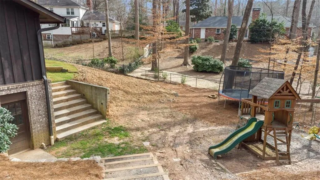 325 Westerhall Court, Atlanta, Georgia 30328, 3 Bedrooms Bedrooms, ,2 BathroomsBathrooms,Residential,Sold,325 Westerhall Court,7005042