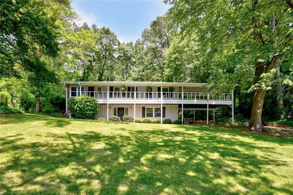 6870 Sunny Brook Lane, Atlanta, Georgia 30328, 4 Bedrooms Bedrooms, ,3 BathroomsBathrooms,Residential,Sold,6870 Sunny Brook Lane,6725209