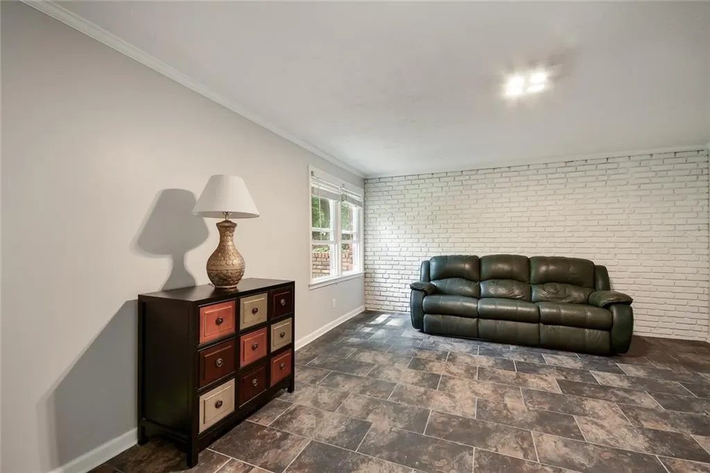 6870 Sunny Brook Lane, Atlanta, Georgia 30328, 4 Bedrooms Bedrooms, ,3 BathroomsBathrooms,Residential,Sold,6870 Sunny Brook Lane,6725209