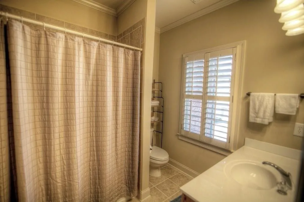 6255 Mount Vernon Oaks Drive, Sandy Springs, Georgia 30328, 5 Bedrooms Bedrooms, ,4 BathroomsBathrooms,Residential,Sold,6255 Mount Vernon Oaks Drive,5714992