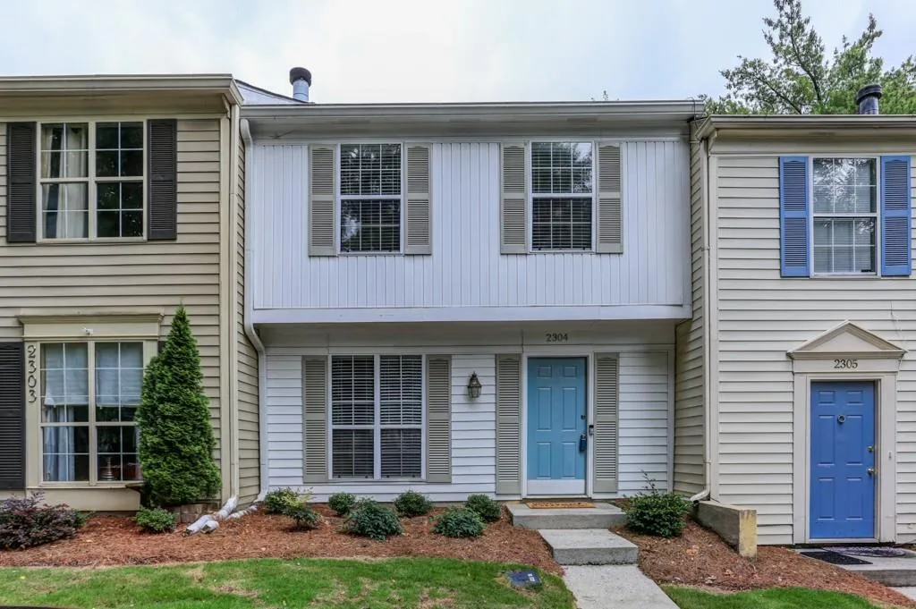 2304 Queen Anne Court, Sandy Springs, Georgia 30350, 2 Bedrooms Bedrooms, ,2 BathroomsBathrooms,Residential,Sold,2304 Queen Anne Court,6572976