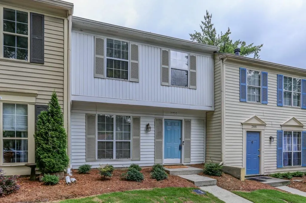 2304 Queen Anne Court, Sandy Springs, Georgia 30350, 2 Bedrooms Bedrooms, ,2 BathroomsBathrooms,Residential,Sold,2304 Queen Anne Court,6572976