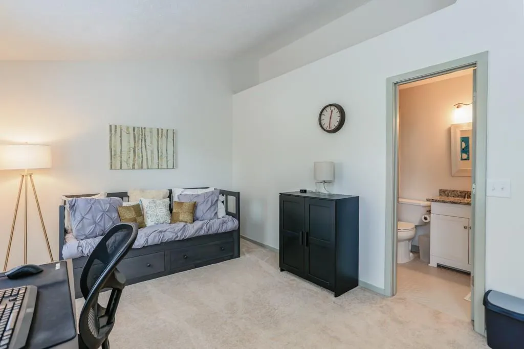 2304 Queen Anne Court, Sandy Springs, Georgia 30350, 2 Bedrooms Bedrooms, ,2 BathroomsBathrooms,Residential,Sold,2304 Queen Anne Court,6572976