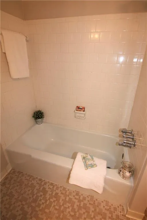 6851 Roswell Road Ne Unit F2, Atlanta, Georgia 30328, 2 Bedrooms Bedrooms, ,2 BathroomsBathrooms,Residential,Sold,6851 Roswell Road Ne Unit F2,5879922