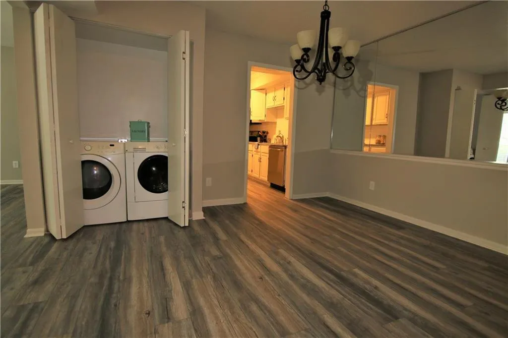 6851 Roswell Road Ne Unit F2, Atlanta, Georgia 30328, 2 Bedrooms Bedrooms, ,2 BathroomsBathrooms,Residential,Sold,6851 Roswell Road Ne Unit F2,5879922