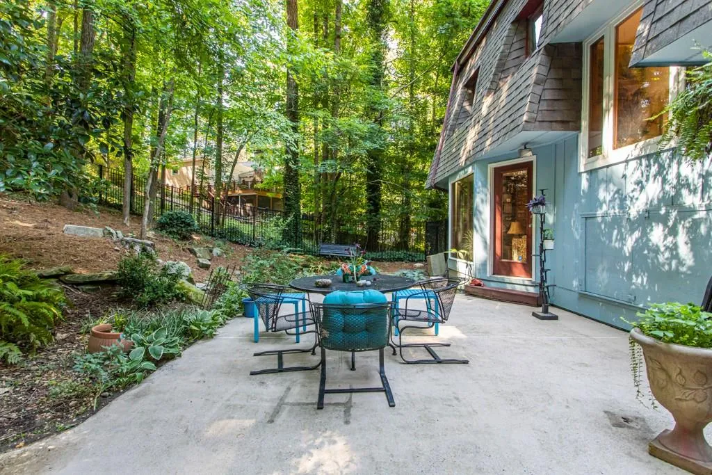 5515 Whitner Drive, Sandy Springs, Georgia 30327, 4 Bedrooms Bedrooms, ,3 BathroomsBathrooms,Residential,Sold,5515 Whitner Drive,7097944