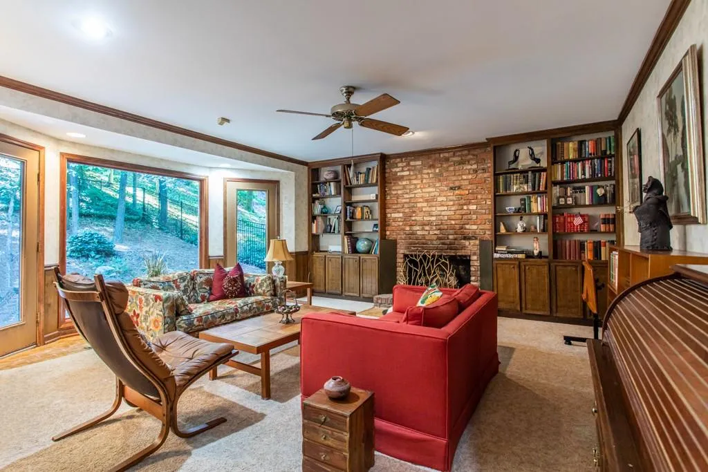 5515 Whitner Drive, Sandy Springs, Georgia 30327, 4 Bedrooms Bedrooms, ,3 BathroomsBathrooms,Residential,Sold,5515 Whitner Drive,7097944