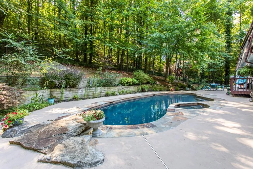 5515 Whitner Drive, Sandy Springs, Georgia 30327, 4 Bedrooms Bedrooms, ,3 BathroomsBathrooms,Residential,Sold,5515 Whitner Drive,7097944