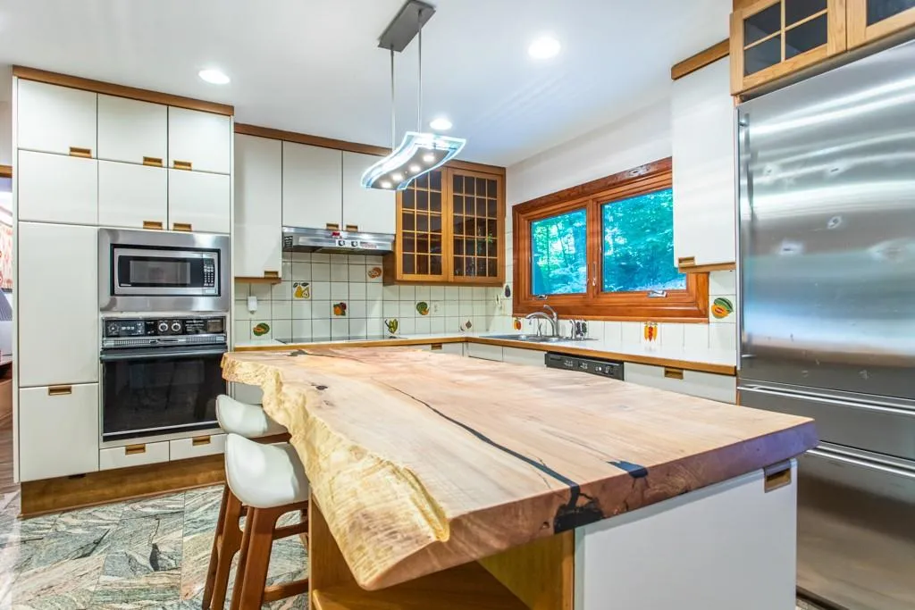 5515 Whitner Drive, Sandy Springs, Georgia 30327, 4 Bedrooms Bedrooms, ,3 BathroomsBathrooms,Residential,Sold,5515 Whitner Drive,7097944