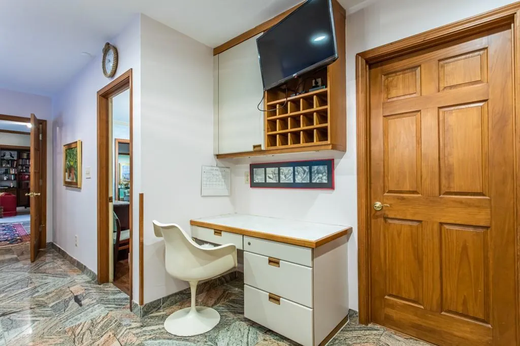 5515 Whitner Drive, Sandy Springs, Georgia 30327, 4 Bedrooms Bedrooms, ,3 BathroomsBathrooms,Residential,Sold,5515 Whitner Drive,7097944