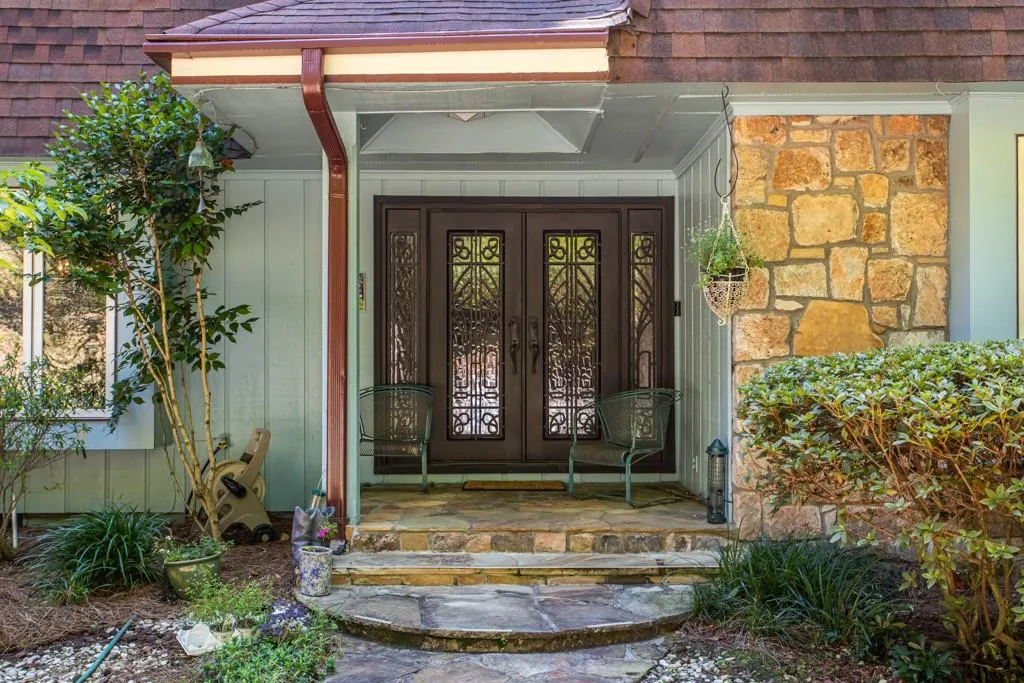 5515 Whitner Drive, Sandy Springs, Georgia 30327, 4 Bedrooms Bedrooms, ,3 BathroomsBathrooms,Residential,Sold,5515 Whitner Drive,7097944