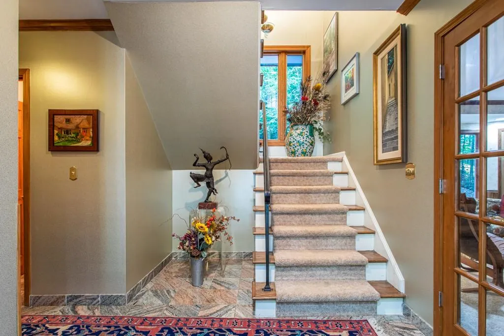 5515 Whitner Drive, Sandy Springs, Georgia 30327, 4 Bedrooms Bedrooms, ,3 BathroomsBathrooms,Residential,Sold,5515 Whitner Drive,7097944