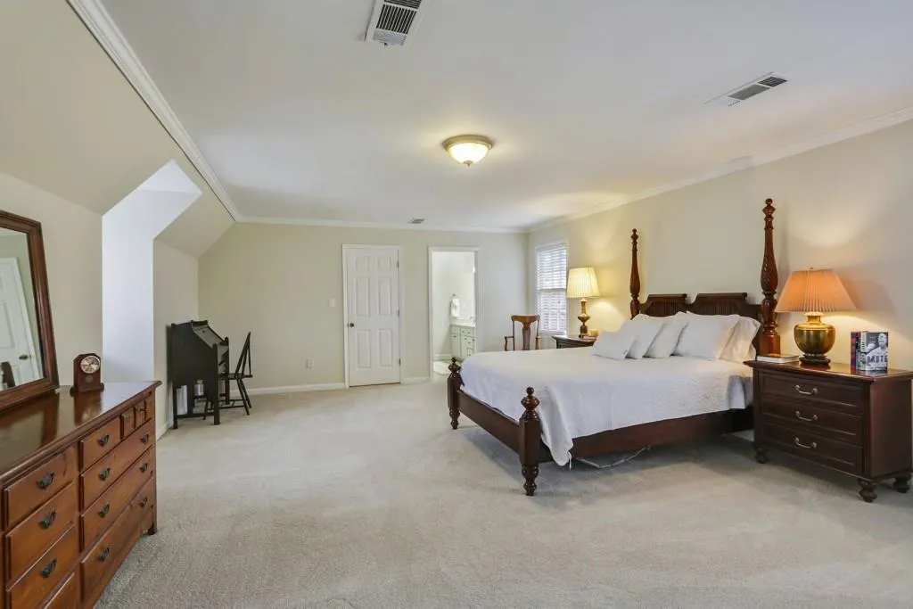 5135 Baroque Circle, Atlanta, Georgia 30342, 5 Bedrooms Bedrooms, ,3 BathroomsBathrooms,Residential,Sold,5135 Baroque Circle,6715953