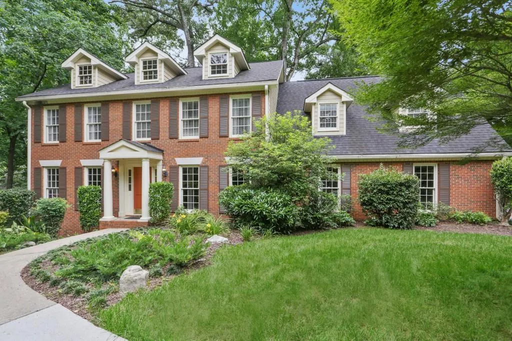 5135 Baroque Circle, Atlanta, Georgia 30342, 5 Bedrooms Bedrooms, ,3 BathroomsBathrooms,Residential,Sold,5135 Baroque Circle,6715953