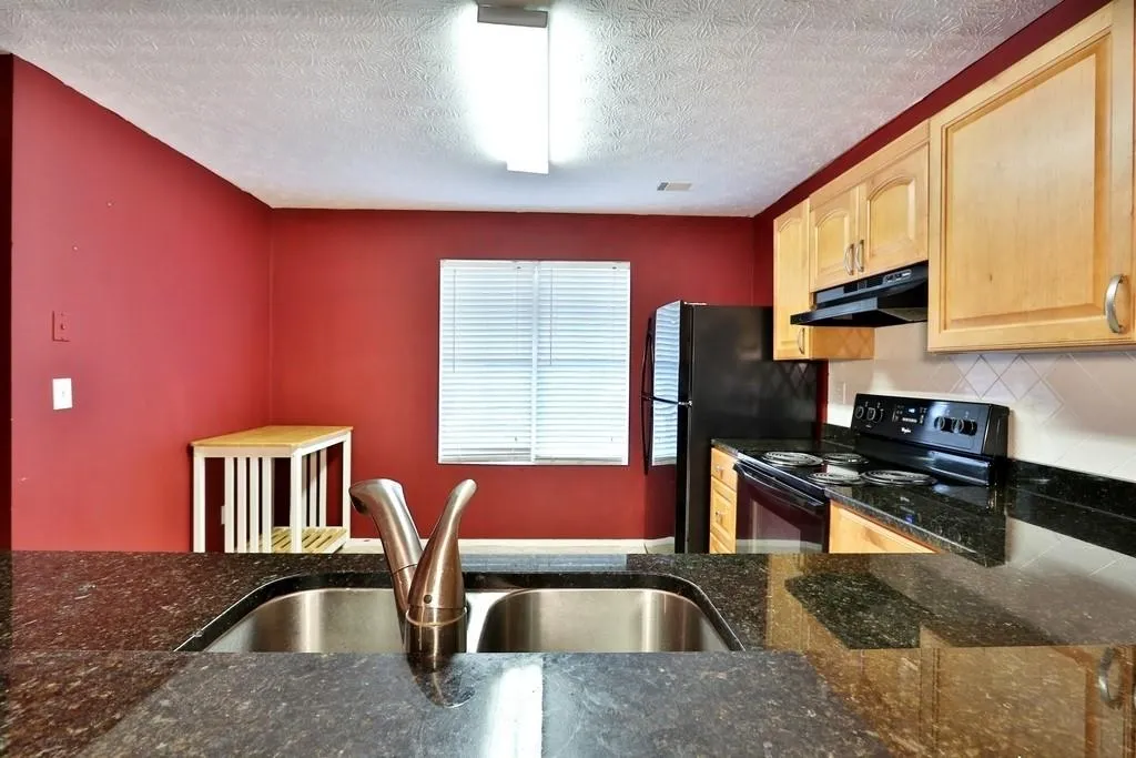 3006 Queen Anne Court, Sandy Springs, Georgia 30350, 2 Bedrooms Bedrooms, ,2 BathroomsBathrooms,Residential,Sold,3006 Queen Anne Court,6574233