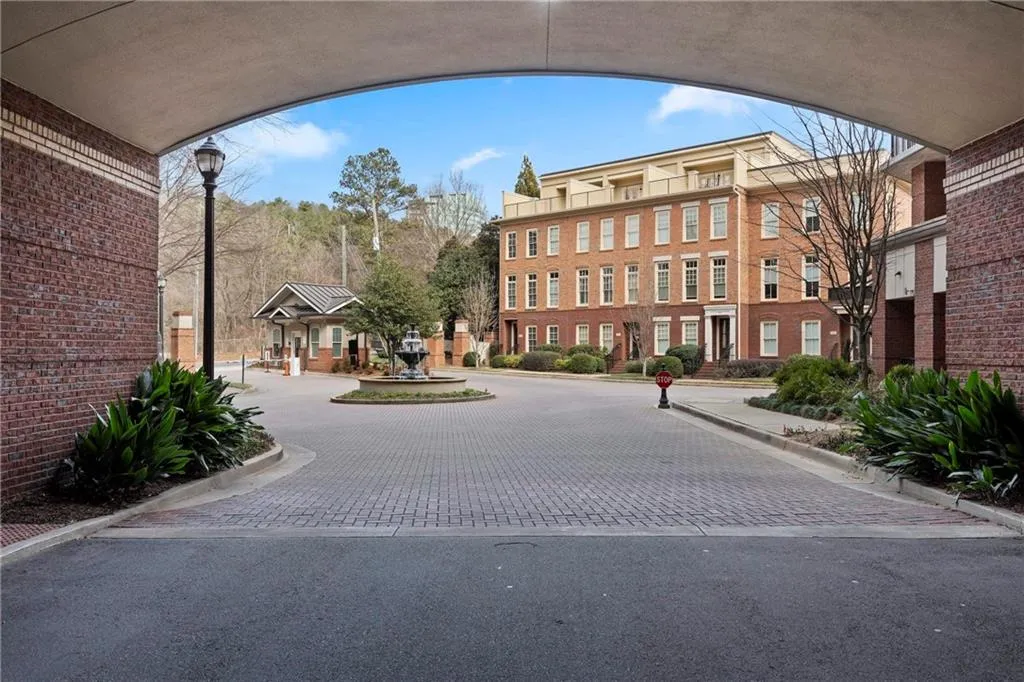 200 River Vista Drive Unit 240, Atlanta, Georgia 30339, 1 Bedroom Bedrooms, ,1 BathroomBathrooms,Residential,For Sale,200 River Vista Drive Unit 240,7711647
