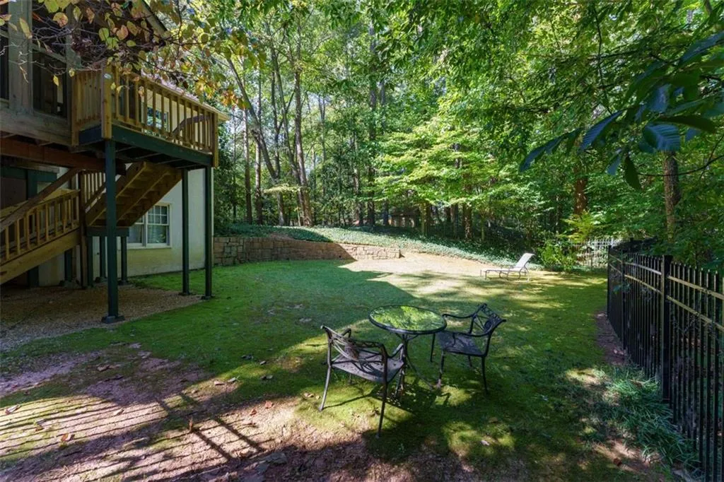 31 Burdette Road, Sandy Springs, Georgia 30327, 6 Bedrooms Bedrooms, ,4 BathroomsBathrooms,Residential,Sold,31 Burdette Road,6986478