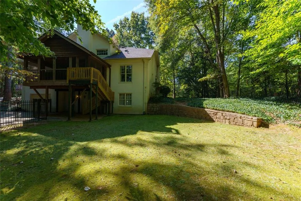 31 Burdette Road, Sandy Springs, Georgia 30327, 6 Bedrooms Bedrooms, ,4 BathroomsBathrooms,Residential,Sold,31 Burdette Road,6986478
