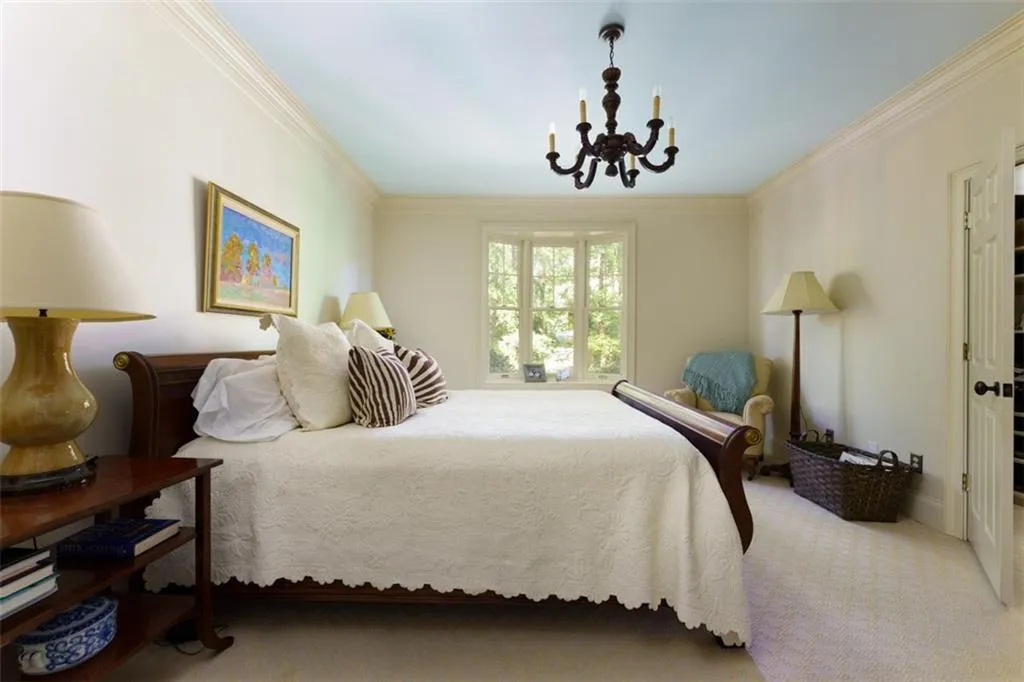 31 Burdette Road, Sandy Springs, Georgia 30327, 6 Bedrooms Bedrooms, ,4 BathroomsBathrooms,Residential,Sold,31 Burdette Road,6986478