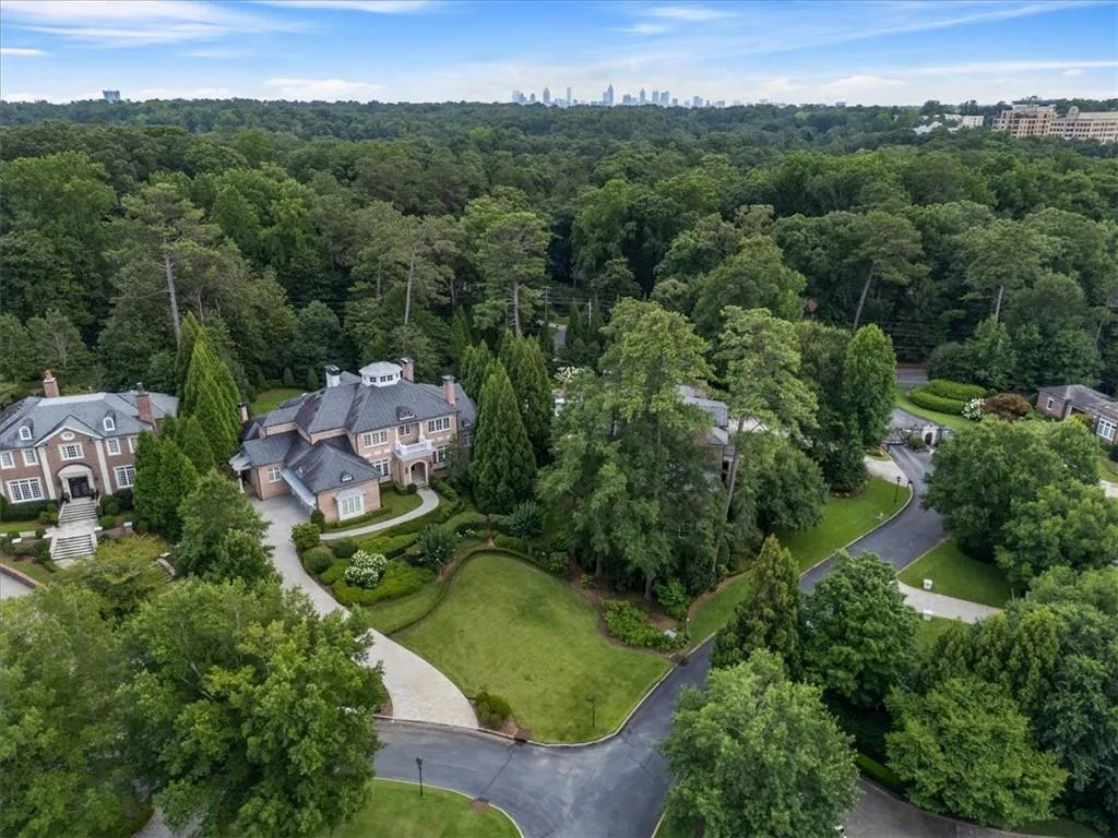 3225 W Paces Park Court Nw, Atlanta, Georgia 30327, 6 Bedrooms Bedrooms, 0 ,6 BathroomsBathrooms,Residential,For Sale,3225 W Paces Park Court Nw,7813185
