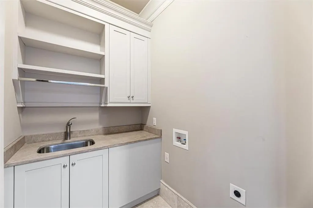 3225 W Paces Park Court Nw, Atlanta, Georgia 30327, 6 Bedrooms Bedrooms, 0 ,6 BathroomsBathrooms,Residential,For Sale,3225 W Paces Park Court Nw,7813185