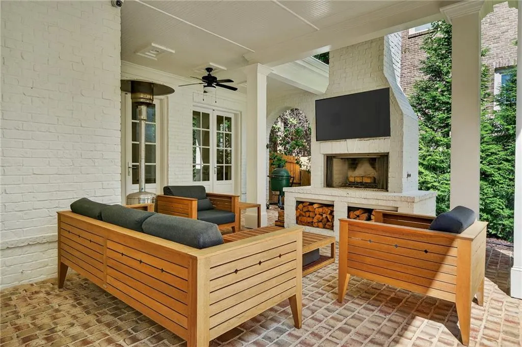 1575 Aragon Way Ne, Atlanta, Georgia 30319, 5 Bedrooms Bedrooms, ,5 BathroomsBathrooms,Residential,For Sale,1575 Aragon Way Ne,7642277