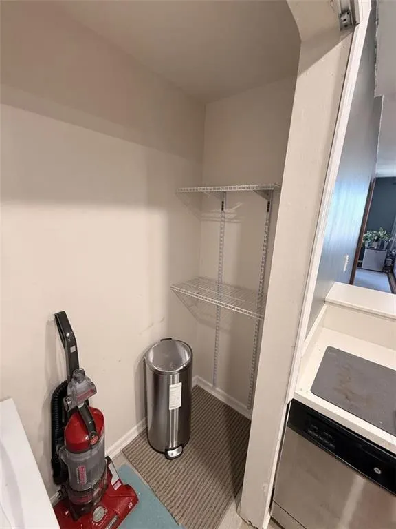 3481 Lakeside Drive Ne Unit 1502, Atlanta, Georgia 30326, 2 Bedrooms Bedrooms, 0 ,2 BathroomsBathrooms,Residential,For Sale,3481 Lakeside Drive Ne Unit 1502,7836140