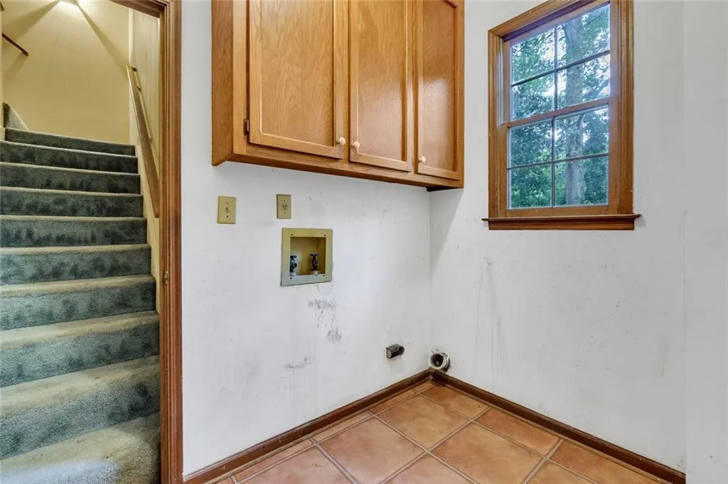 3191 Lemons Ridge Se, Atlanta, Georgia 30339, 4 Bedrooms Bedrooms, ,2 BathroomsBathrooms,Residential,For Sale,3191 Lemons Ridge Se,7663172