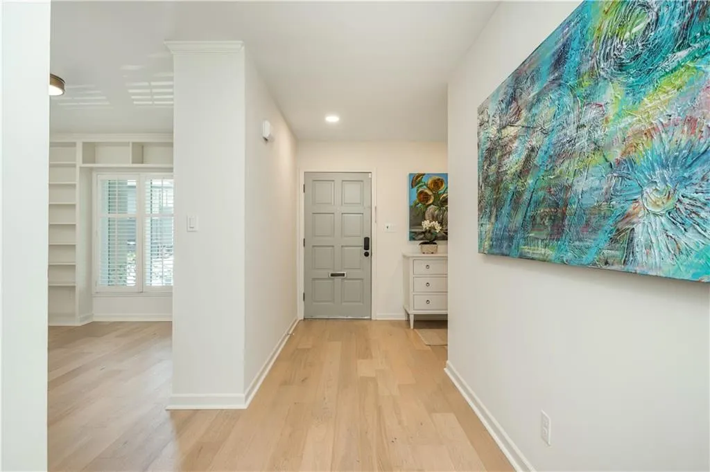 39 Ivy Gates Ne, Atlanta, Georgia 30342, 2 Bedrooms Bedrooms, ,2 BathroomsBathrooms,Residential,Sold,39 Ivy Gates Ne,7556501